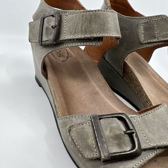 TAOS Buckle Up Wedge Sandals‎ Leather Gray Women 41 10-10.5 Cork Comfort - Picture 12 of 13